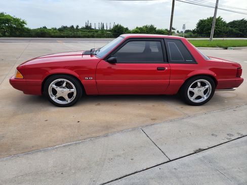 Used 1993 Ford Mustang LX image 4