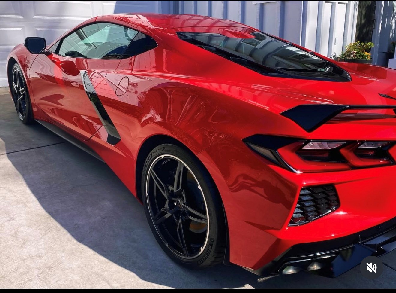 Used 2023 Chevrolet Corvette Stingray Premium Cpe w/ Z51 Performance Package RWD image 2