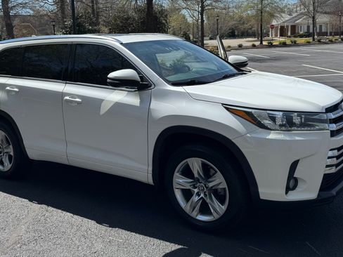 Used 2018 Toyota Highlander Limited image 8