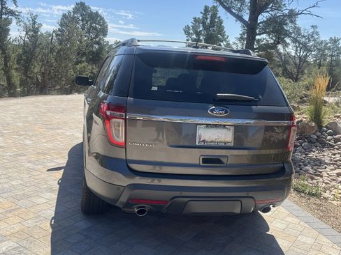 Used 2015 Ford Explorer Limited w/ Equipment Group 302A FWD image 6