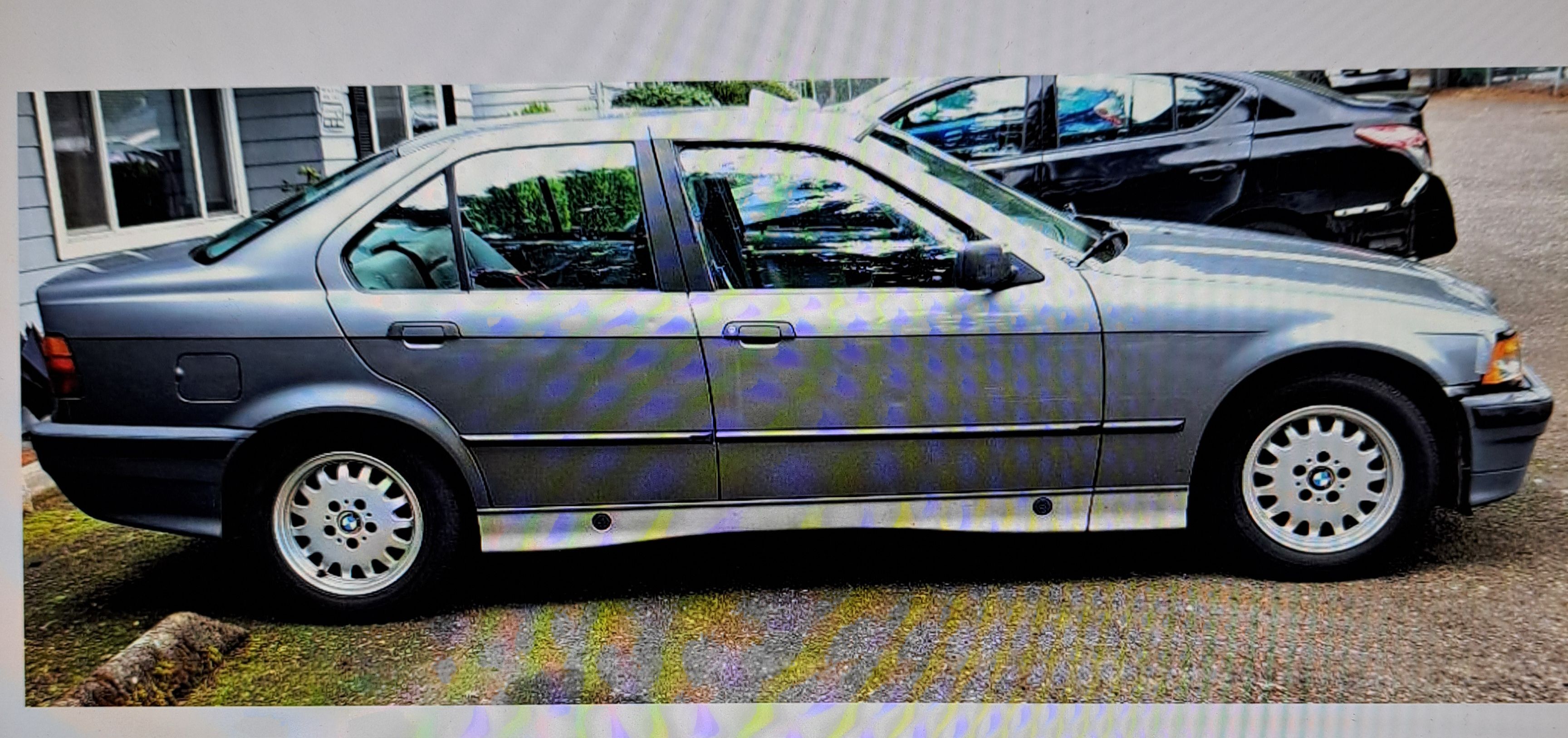 Used 1992 BMW 325i Sedan RWD image 4