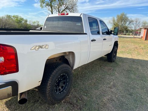 Used 2008 Chevrolet Silverado 2500 LT w/ 1LT Convenience Package AWD/4WD image 4