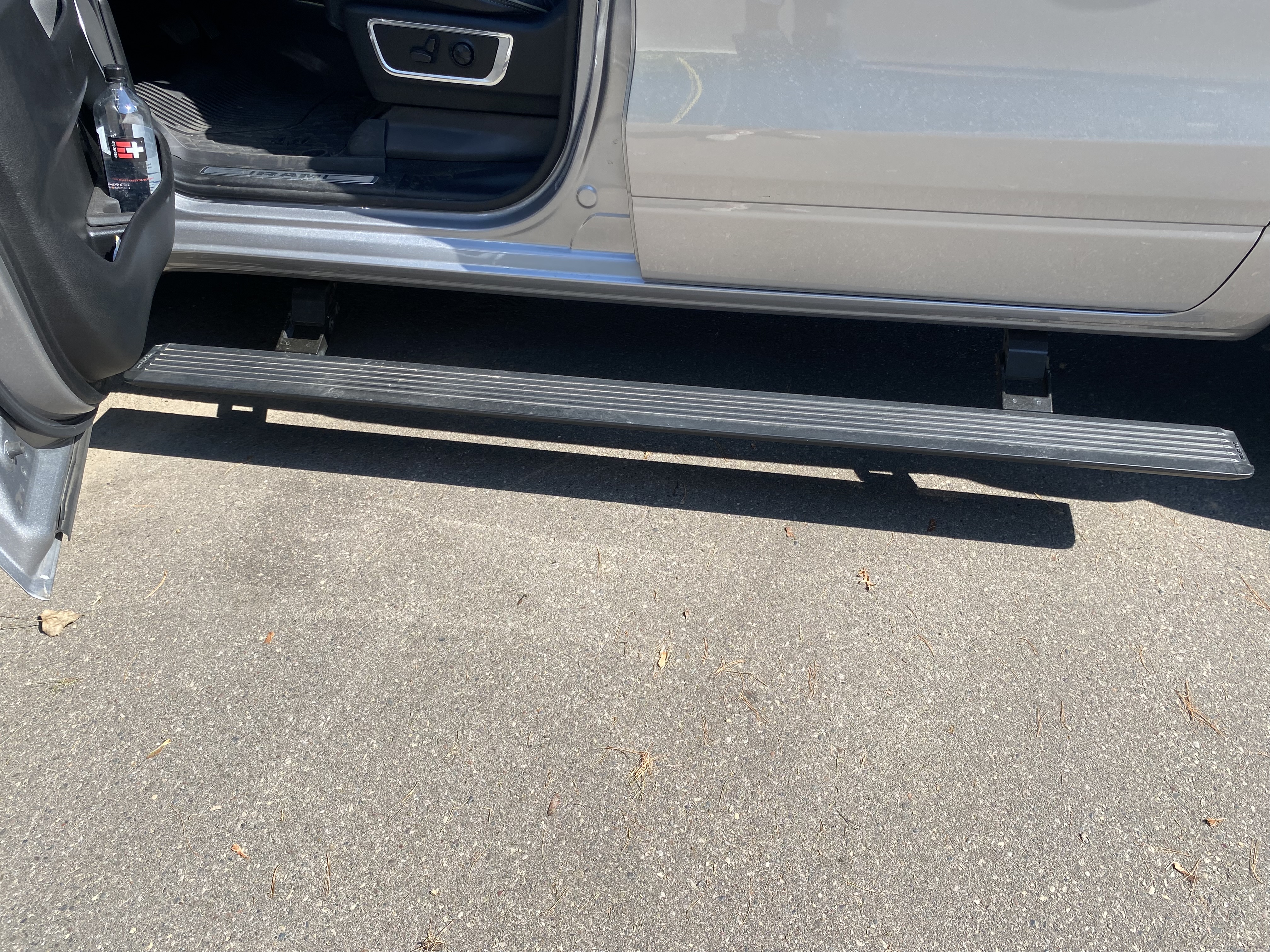 Used 2021 RAM 1500 Laramie AWD/4WD image 14