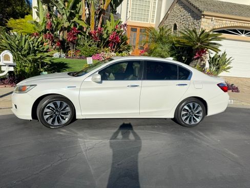 Used 2014 Honda Accord EX-L image 9