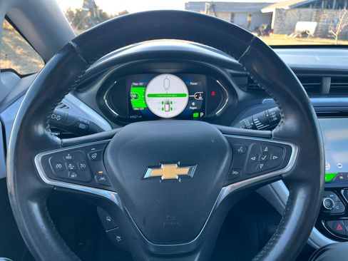 Used 2017 Chevrolet Bolt Premier w/ Driver Confidence II Package image 26