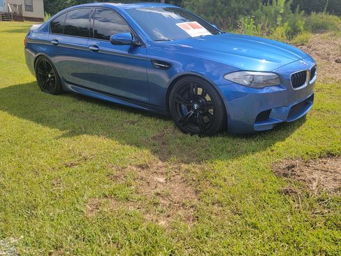 Used 2013 BMW M5 image 8