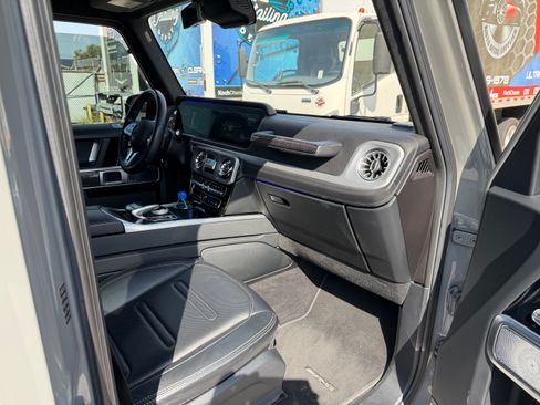 Used 2022 Mercedes-Benz G 550 image 11