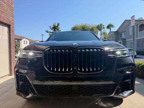 Used 2021 BMW X7 M50i w/ Dynamic Handling Package AWD/4WD image 4