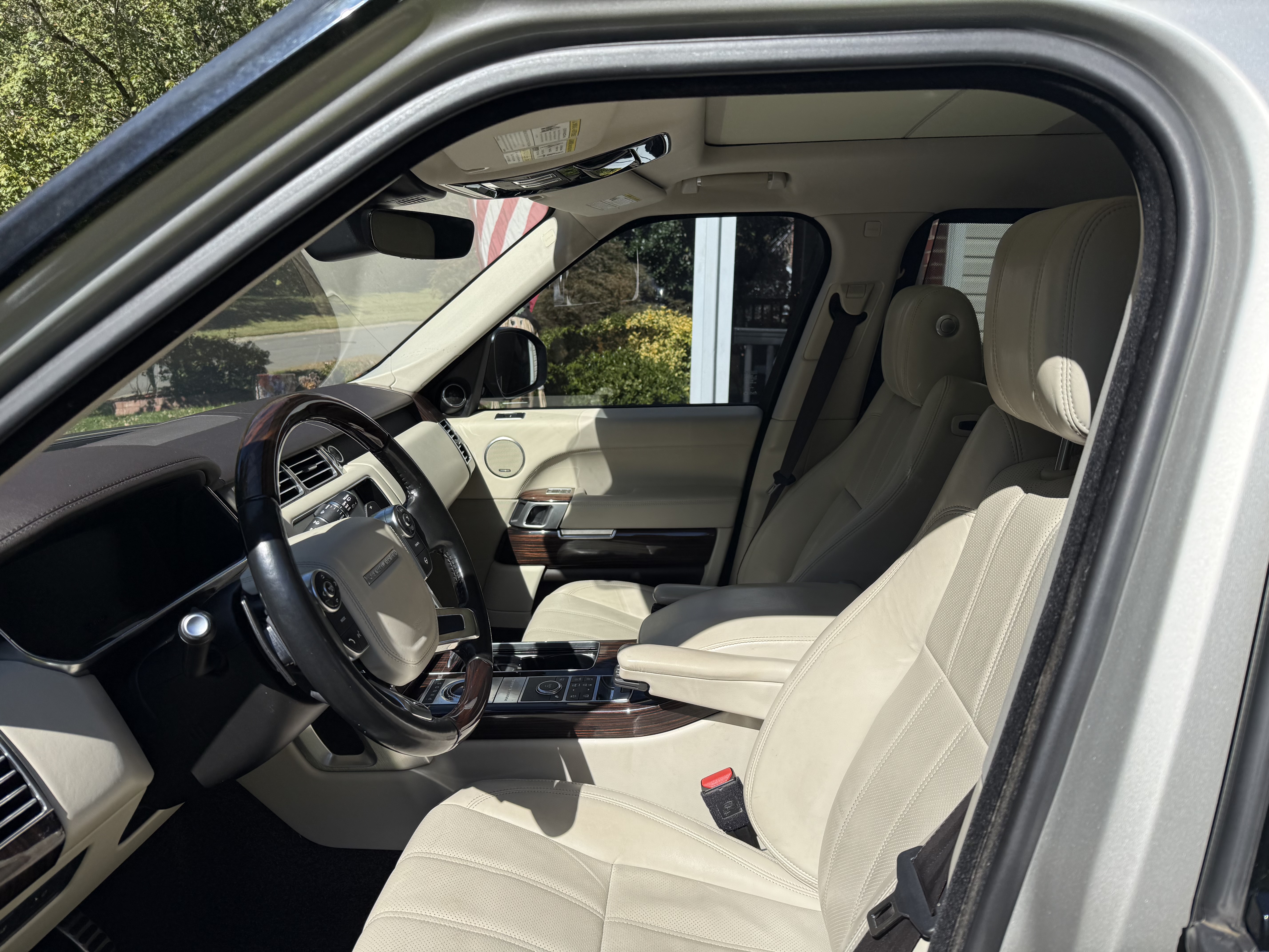 Used 2017 Land Rover Range Rover Long Wheelbase Supercharged AWD/4WD image 8