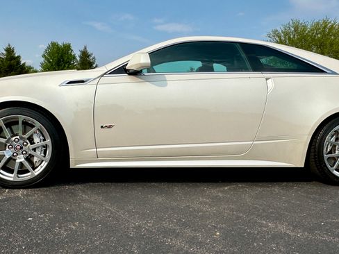 Used 2011 Cadillac CTS V w/ Wood Trim Package image 2