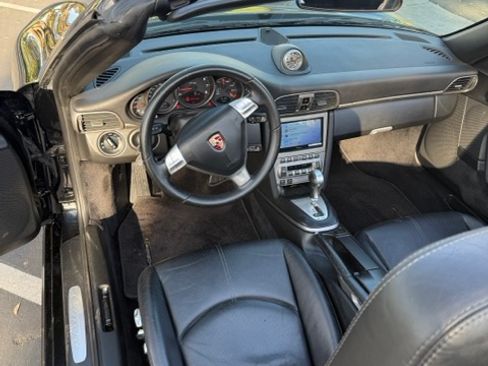 Used 2006 Porsche 911 Carrera 4 image 9