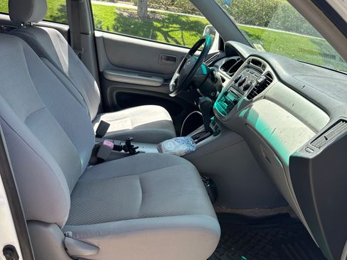 Used 2007 Toyota Highlander Sport AWD/4WD image 4