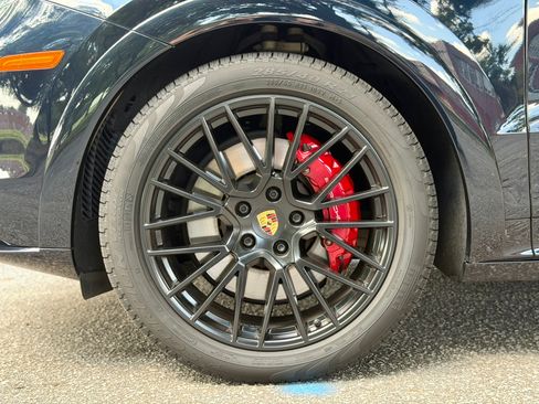 Used 2021 Porsche Cayenne GTS AWD/4WD image 27