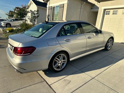 Used 2014 Mercedes-Benz E 350 Sedan image 2
