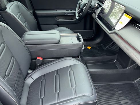 Used 2027 Rivian R2 Performance AWD/4WD image 26