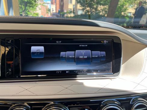 Used 2017 Mercedes-Benz Maybach S 550 4MATIC image 19