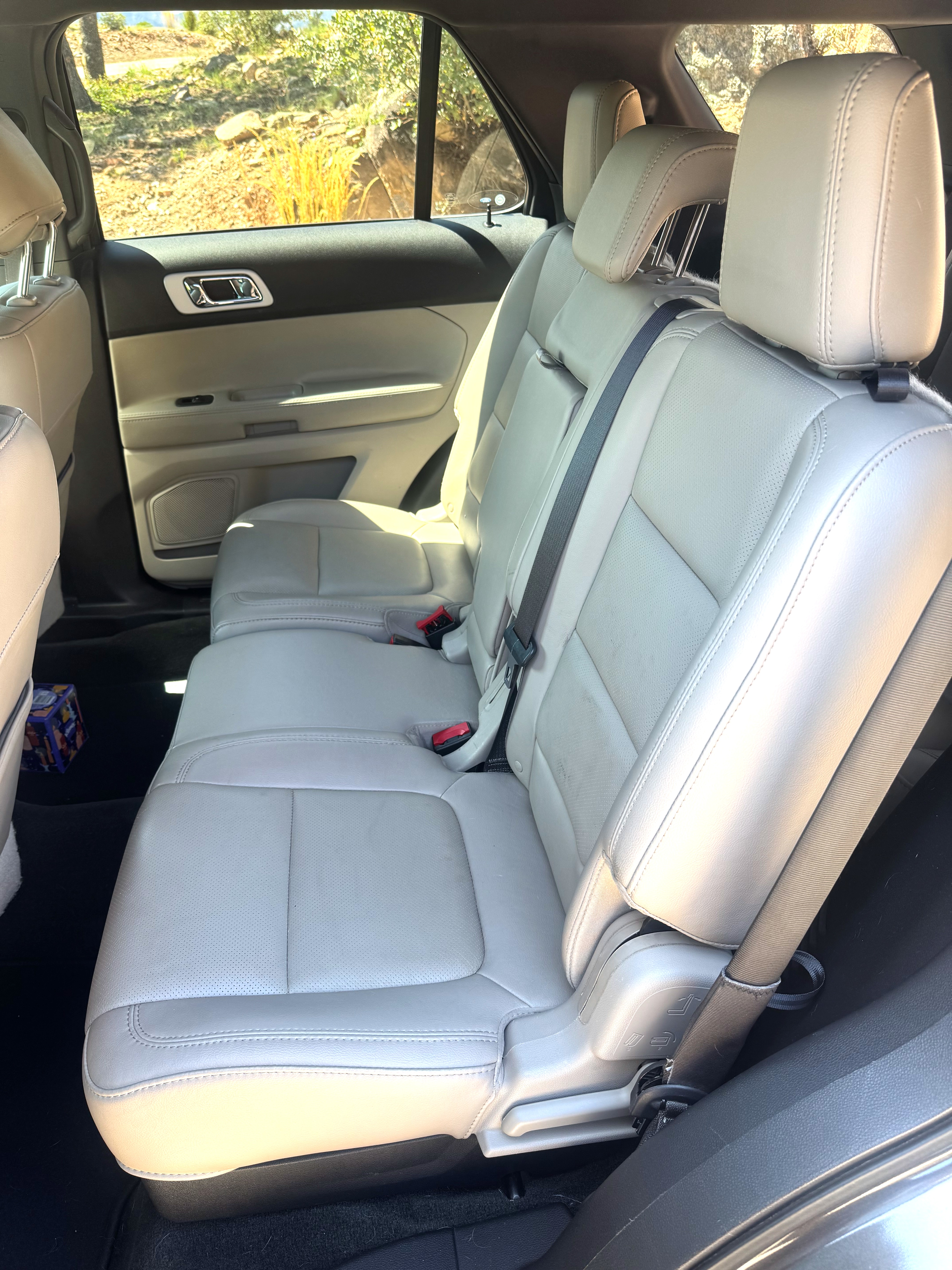Used 2015 Ford Explorer Limited w/ Equipment Group 302A FWD image 13
