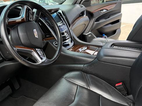 Used 2019 Cadillac Escalade ESV Luxury image 5