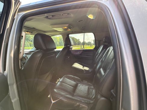 Used 2007 GMC Yukon XL Denali AWD/4WD image 10