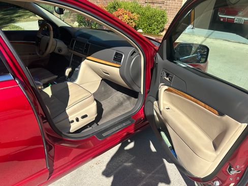 Used 2012 Lincoln MKZ Hybrid image 11