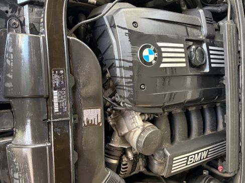 Used 2012 BMW 328i Convertible image 12