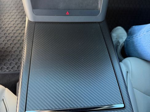 Used 2022 Tesla Model S Plaid image 12