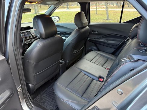 Used 2019 Nissan Kicks SR w/ SR Premium Package image 13