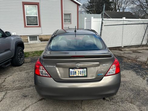 Used 2013 Nissan Versa SV image 6