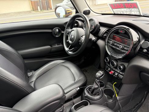 Used 2015 MINI Cooper 2-Door Hardtop image 15
