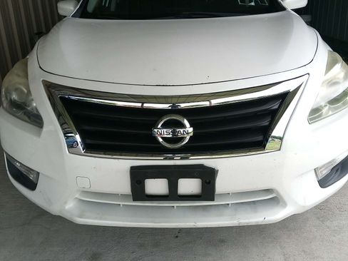 Used 2014 Nissan Altima 2.5 SV FWD image 11