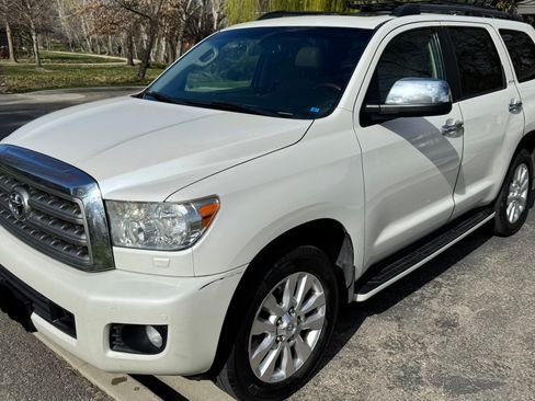 Used 2016 Toyota Sequoia Platinum image 2