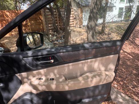 Used 2015 Subaru Outback 2.5i Limited image 29