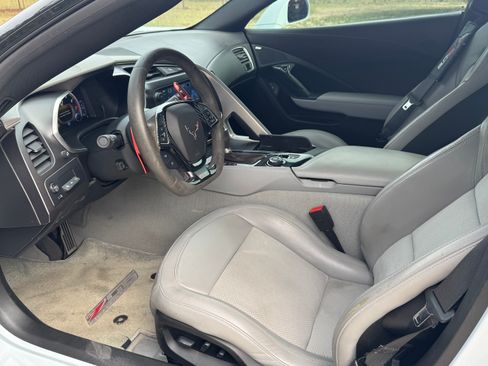 Used 2019 Chevrolet Corvette Z06 w/ Z07 Performance Package image 16