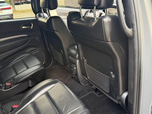 Used 2019 Dodge Durango R/T w/ Technology Group AWD/4WD image 18