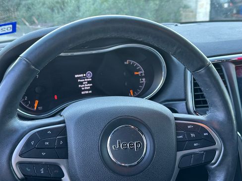 Used 2018 Jeep Grand Cherokee Altitude image 9