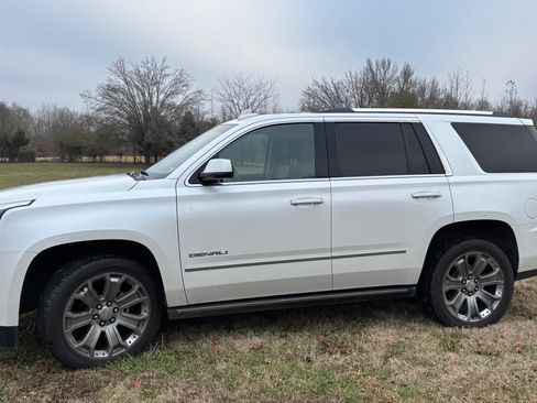 Used 2016 GMC Yukon Denali w/ Open Road Package image 2