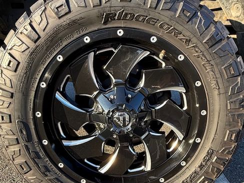 Used 2013 Toyota Tundra Platinum image 27