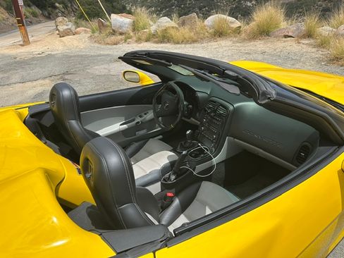 Used 2011 Chevrolet Corvette Grand Sport w/ Preferred Equipment Group RWD image 6