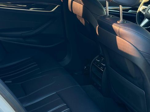 Used 2018 BMW 530e image 22