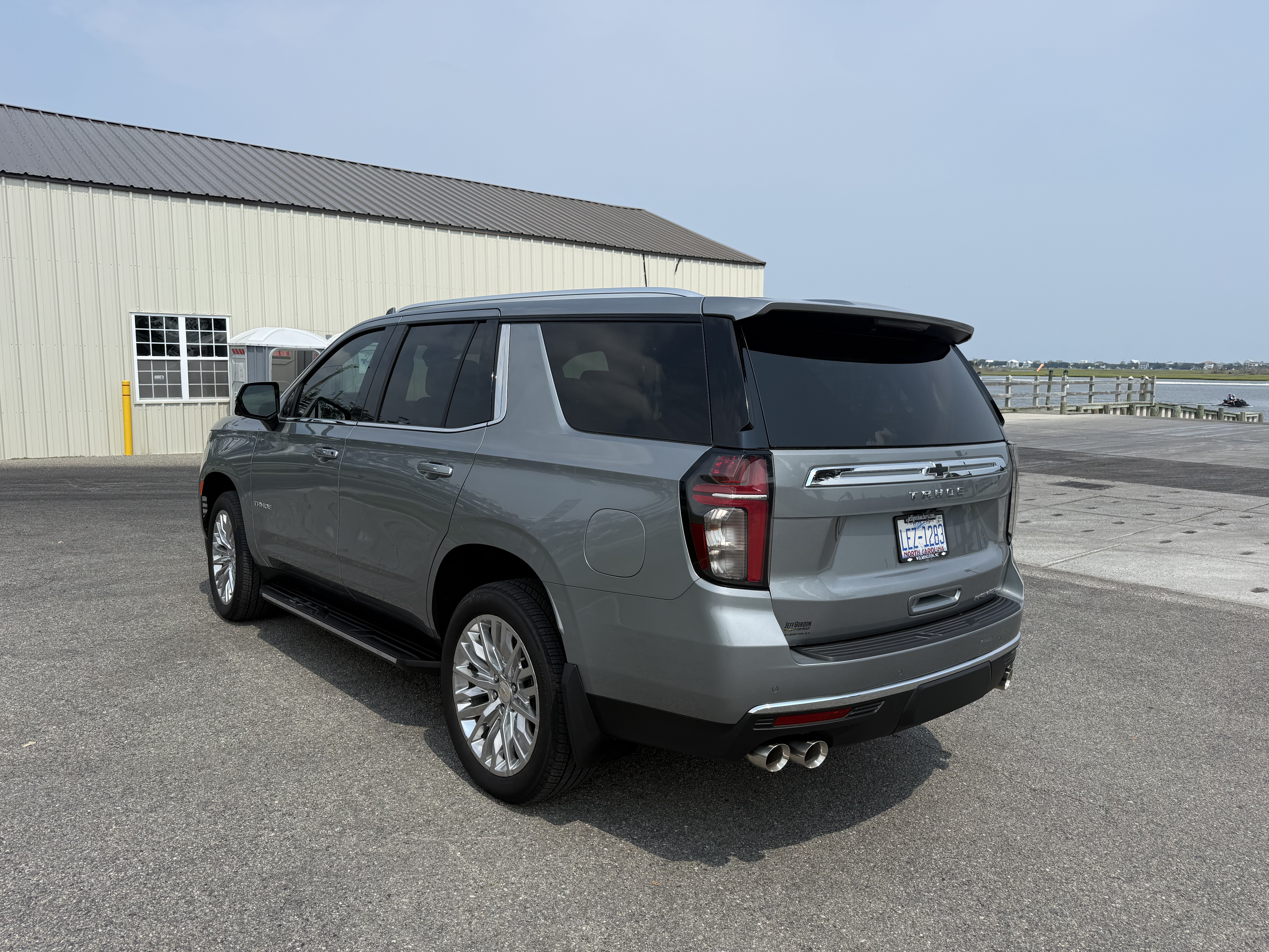 Used 2024 Chevrolet Tahoe Premier w/ Premium Package 2 AWD/4WD image 30