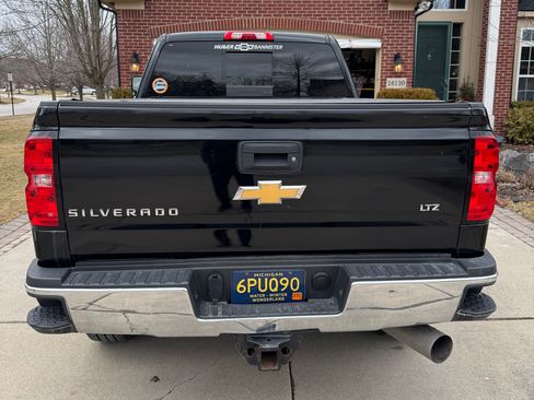 Used 2019 Chevrolet Silverado 3500 LTZ image 5