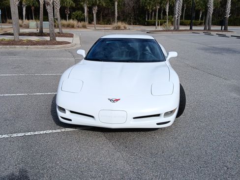 Used 1999 Chevrolet Corvette Coupe image 15