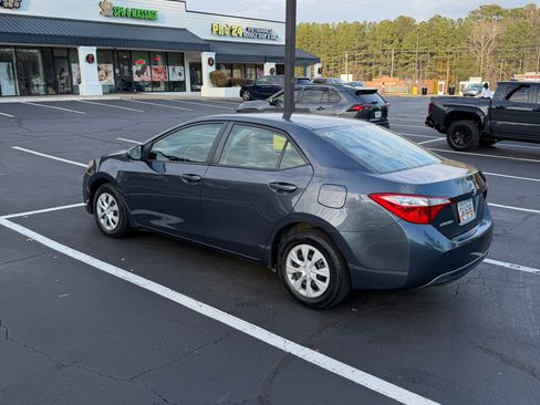 Used 2015 Toyota Corolla L image 8