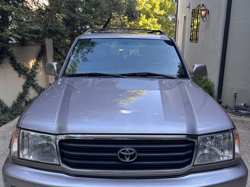 Used 2002 Toyota Land Cruiser image 4