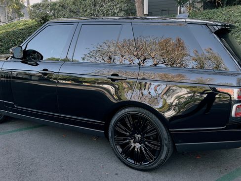 Used 2022 Land Rover Range Rover P525 Westminster Edition image 2