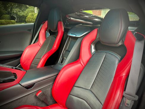 Used 2023 Chevrolet Corvette Stingray Preferred Cpe w/ Z51 Performance Package RWD image 6