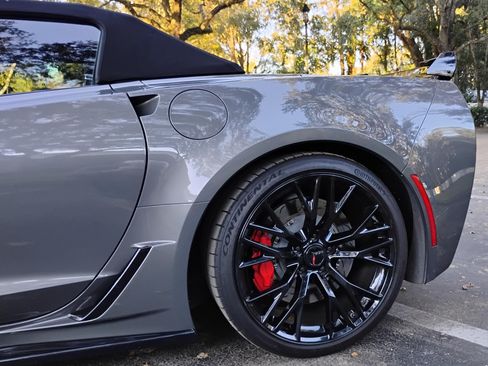 Used 2016 Chevrolet Corvette Z06 w/ 3LZ Preferred Equipment Group image 13