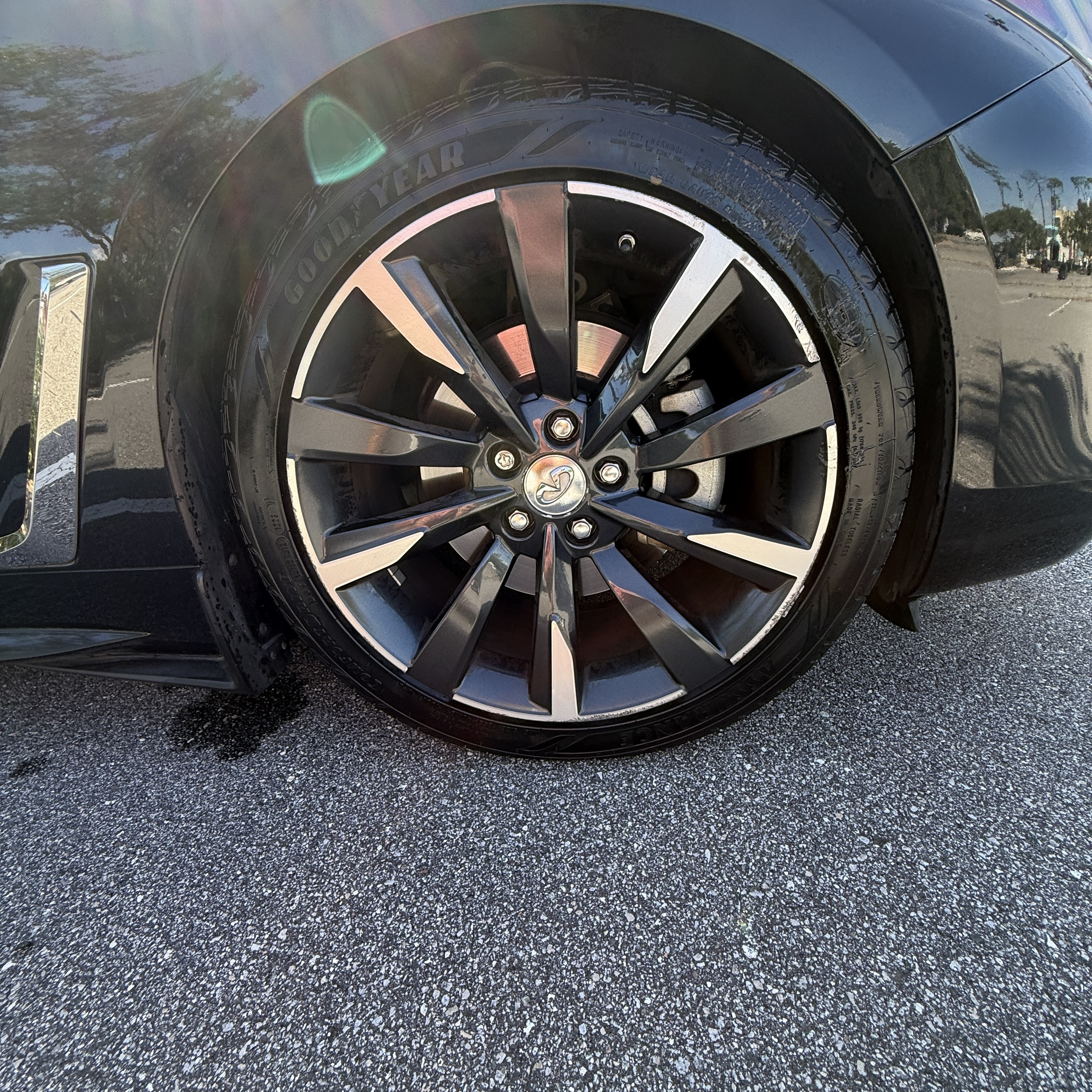 Used 2017 INFINITI Q60 3.0t w/ Premium Plus Package 3.0T RWD image 12