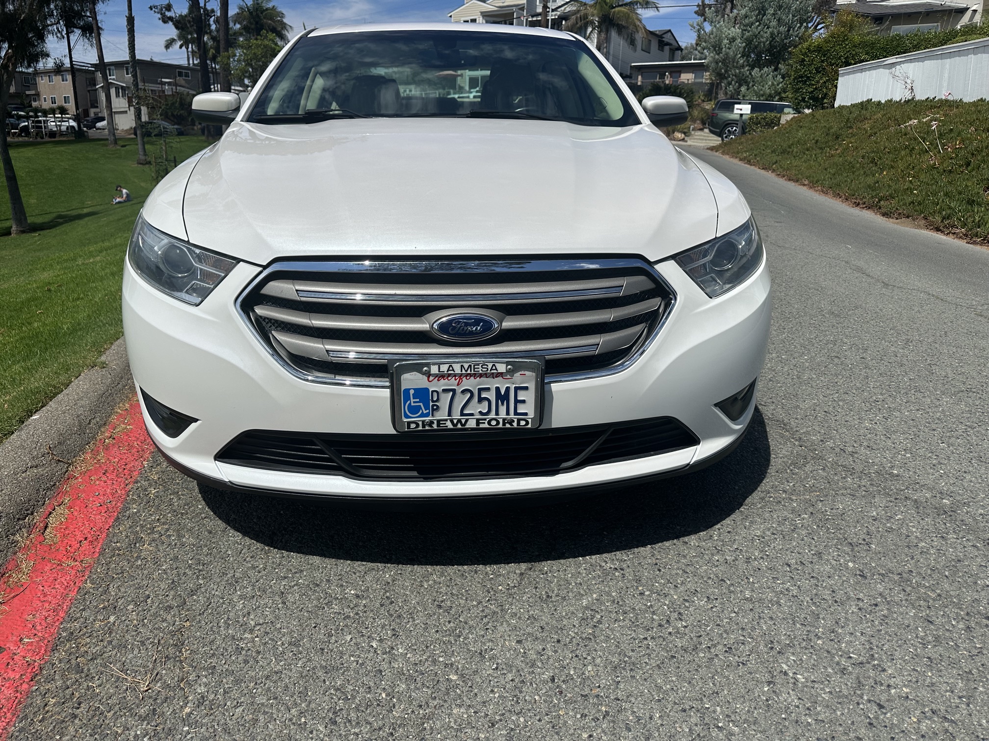 Used 2014 Ford Taurus SEL w/ Equipment Group 201A FWD image 5