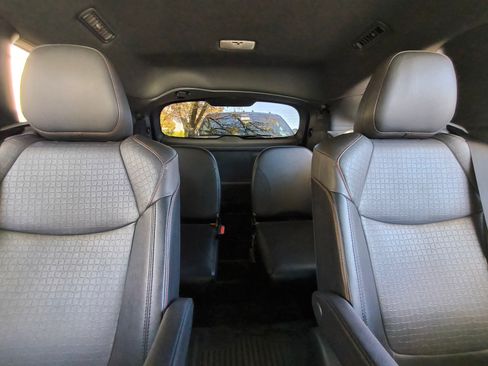 Used 2021 Toyota Sienna XSE image 4